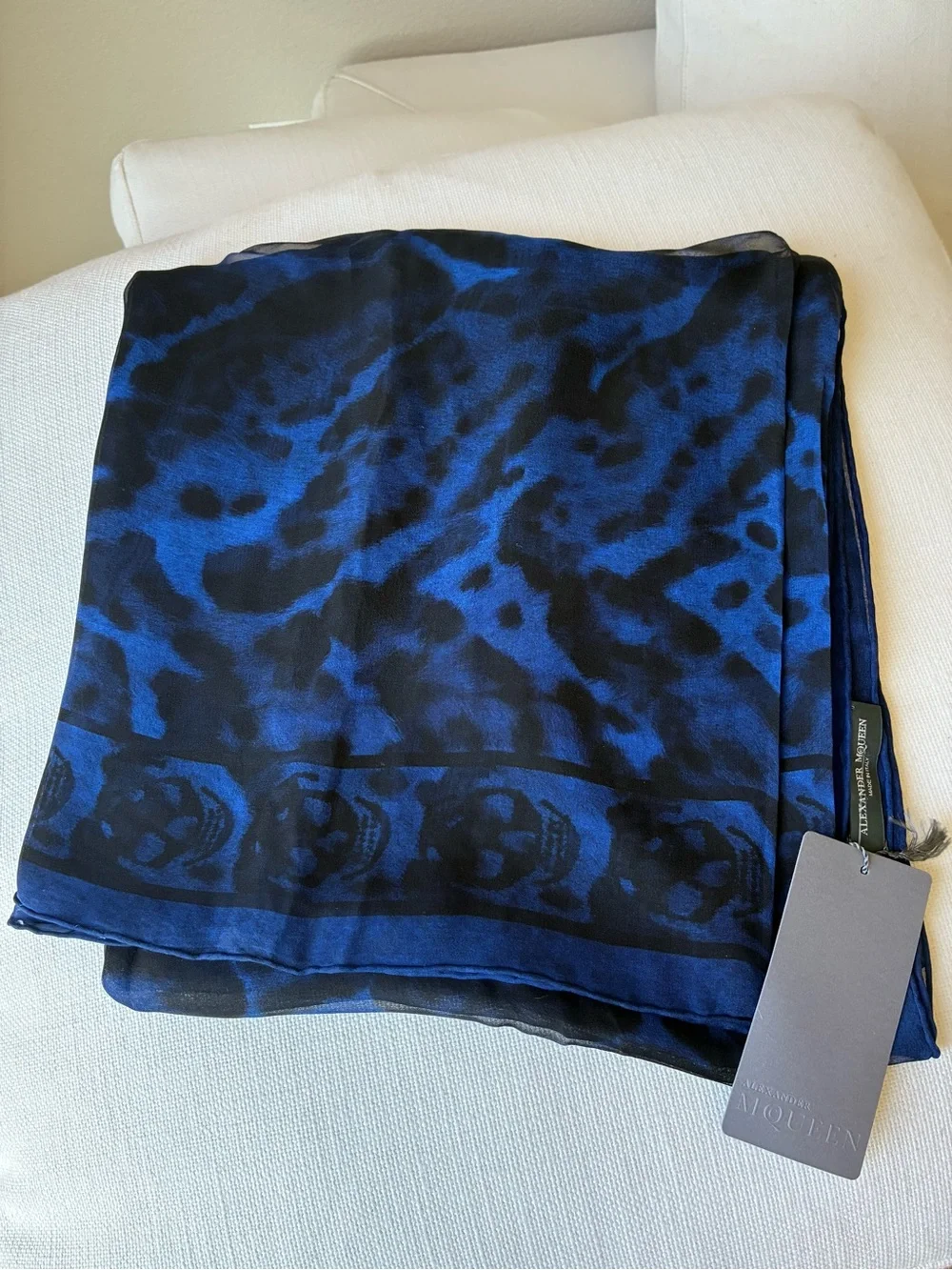 *NWT* Alexander McQueen 140*140cm 💙 Blue Skull Leopard Silk Scarf ✨